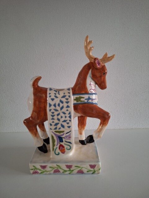 Holiday Tradition Porcelain Rendier Kaarshouder