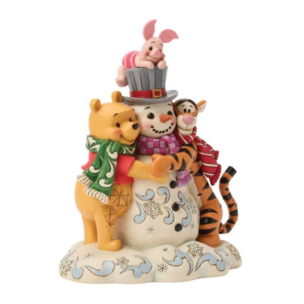 'A Chilly Creation (Pooh and Friends Hugging Snowman) 6018716 Leverbaar va Juni 2026
