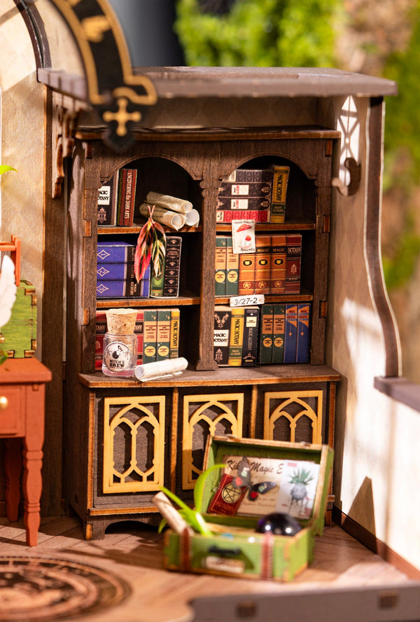 Robotime, 3D The Magic Study met LED verlichting 21x13x19cm