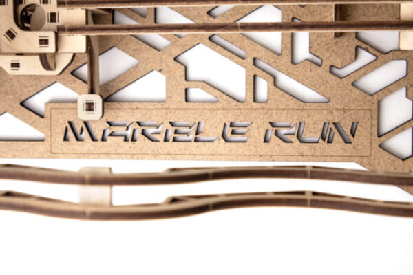 IMG_7351-700x467 Eco Wood 3D Mechanische Houten Puzzel, Marble Run 43,6×26,4×24,7 cm