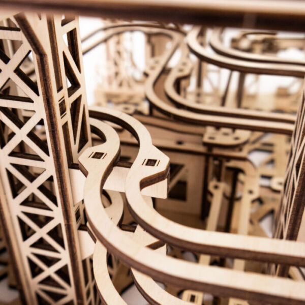 IMG_7442-700x1050 Eco Wood 3D Mechanische Houten Puzzel, Marble Run 43,6×26,4×24,7 cm